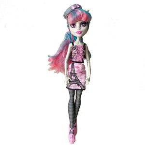 Monster High Rochelle Goyle Scaris Doll G1